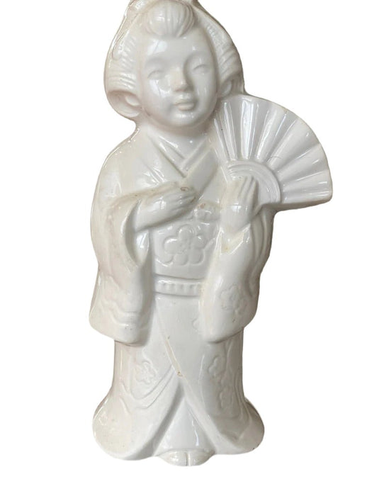 Small white porcelain statue of a traditional Japanese geisha holding a folding fan. - Vintage Japanese Geisha, Benihana Statue White Porcelain - Decoration Color_White, Decoration Price_under 100, Decoration Size_Small, Decoration Style_Traditional, Decoration_ Porcelain / ceramic - Default Title - EZ Art, Decor & Jewelry