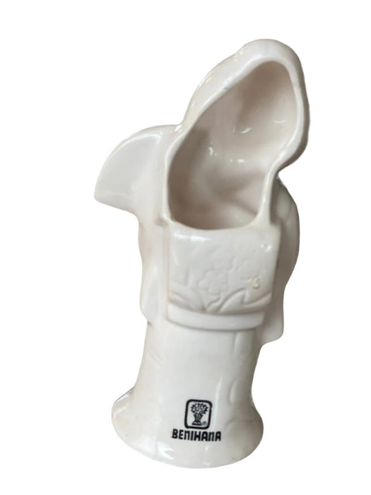 White porcelain statue of a traditional Japanese Geisha wearing a kimono with floral details and a hood. - Vintage Japanese Geisha, Benihana Statue White Porcelain - Decoration Color_White, Decoration Price_under 100, Decoration Size_Small, Decoration Style_Traditional, Decoration_ Porcelain / ceramic - Default Title - EZ Art, Decor & Jewelry