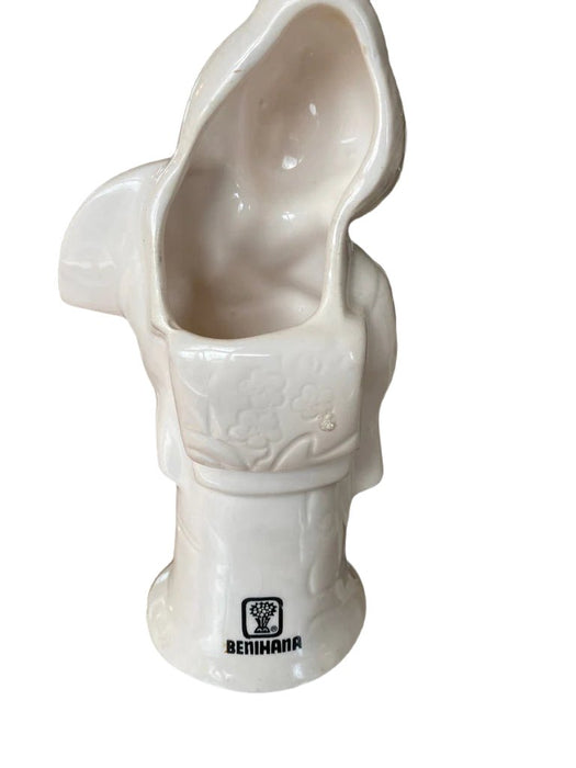 White porcelain Benihana statue shaped as a traditional Japanese geisha with intricate detailing. - Vintage Japanese Geisha, Benihana Statue White Porcelain - Decoration Color_White, Decoration Price_under 100, Decoration Size_Small, Decoration Style_Traditional, Decoration_ Porcelain / ceramic - Default Title - EZ Art, Decor & Jewelry