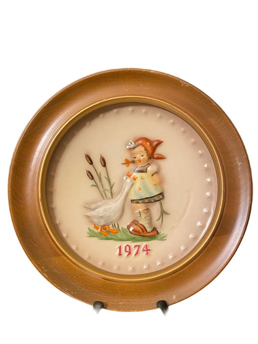 Annual Plate 1974 GooseGirlVintage Goebel Hummel Annual Plate #267