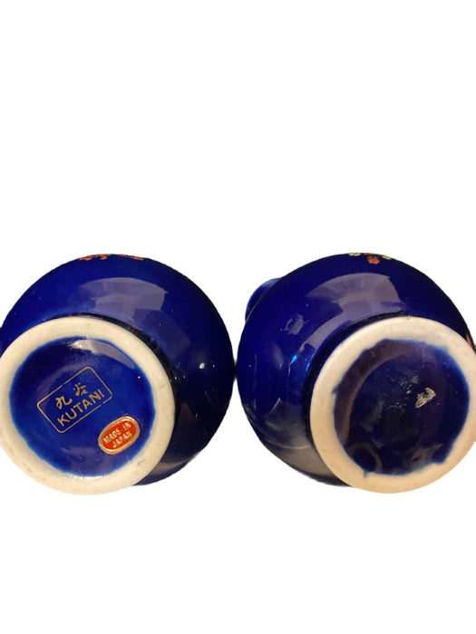 A Pair of hand painted Japanese vases 5”