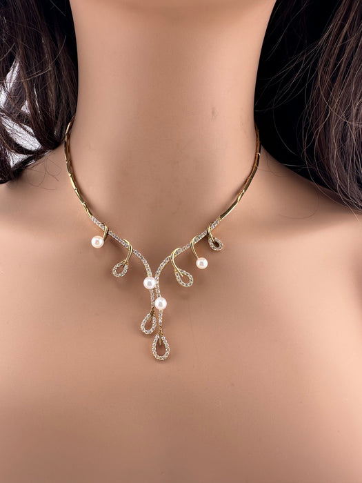 18k Necklace and Earrings Set, Drops motives  Design. 16.5in 26 grams