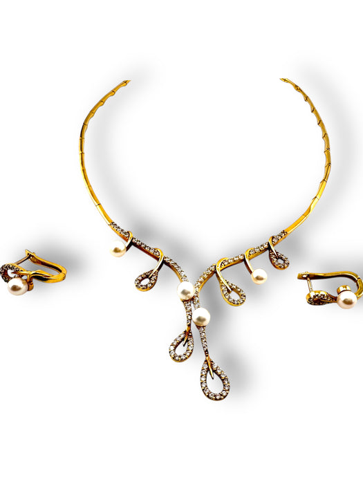 18k Necklace and Earrings Set, Drops motives  Design. 16.5in 26 grams