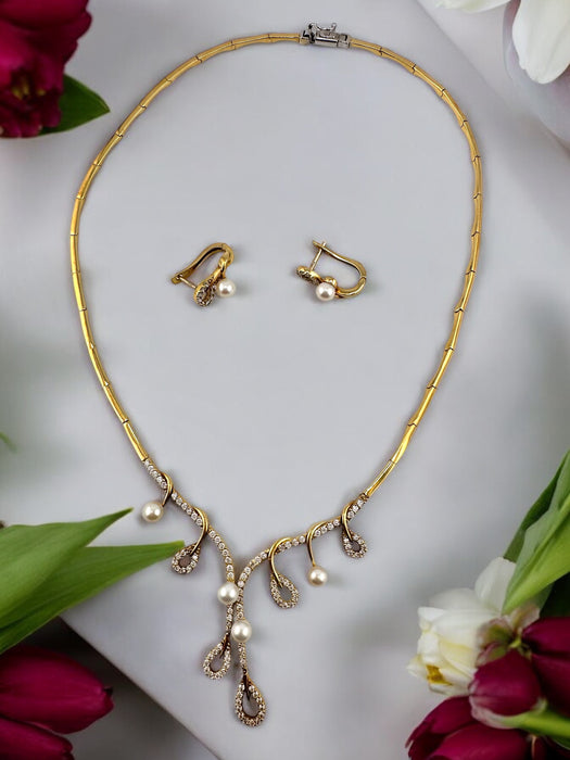 18k Necklace and Earrings Set, Drops motives  Design. 16.5in 26 grams