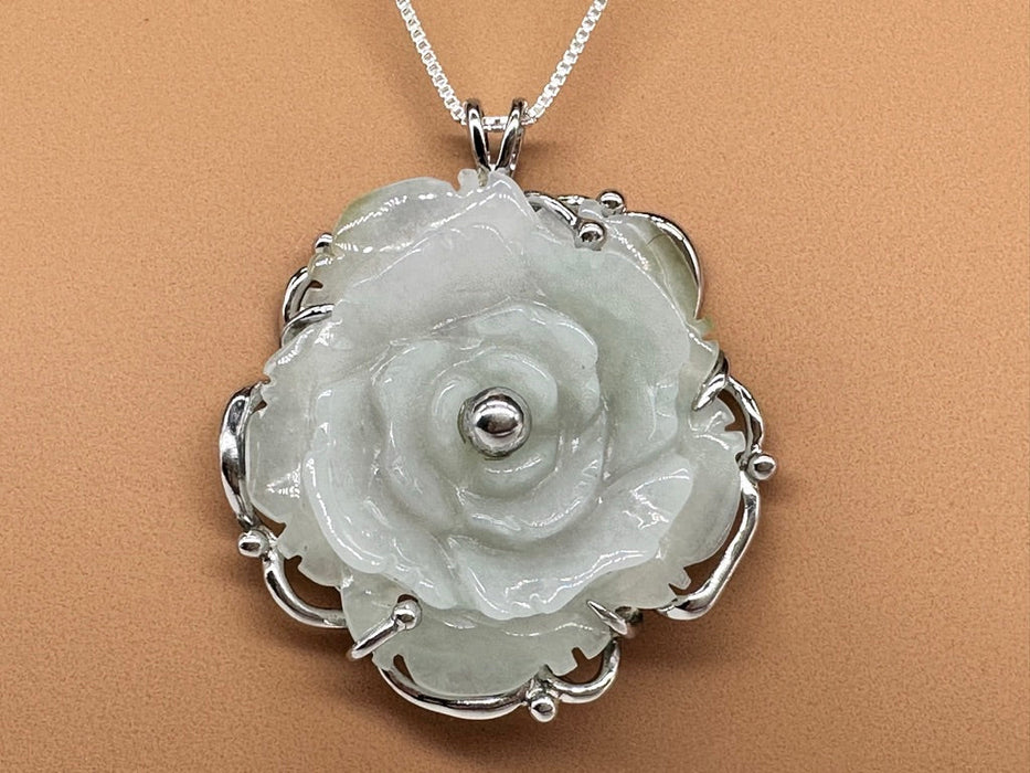  Jade Rose Necklace and Sterling Silver 20". 