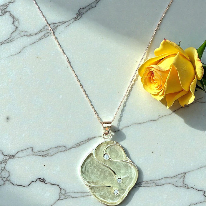 14K Gold Art Nouveau Necklace w/ Three Full Cut Diamonds – 6.74g, 18" - EZ Art, Decor & Jewelry