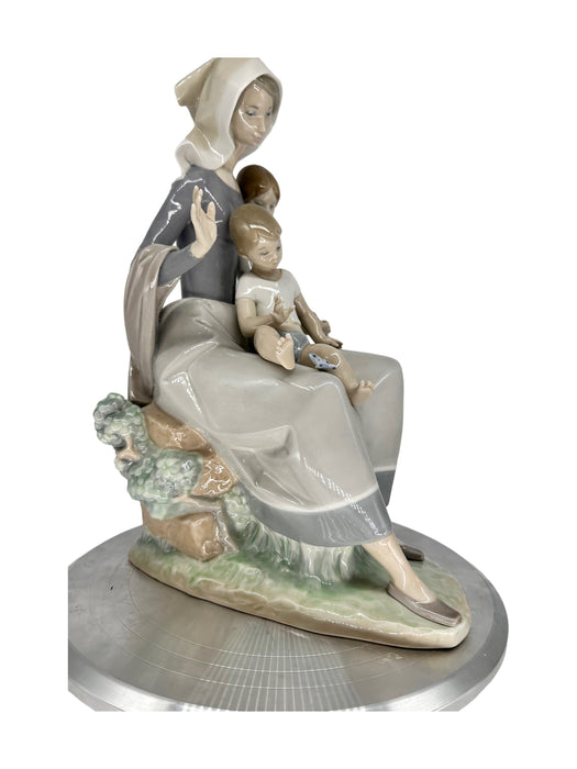 Retired Lladro Mother Figurine, Glazed, Made in Spain 15”-EZ Jewelry and Decor