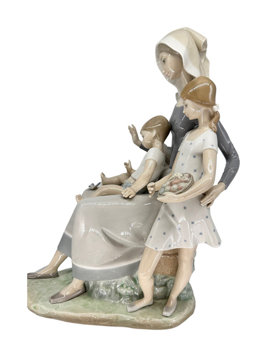 Retired Lladro Mother Figurine, Glazed, Made in Spain 15”-EZ Jewelry and Decor