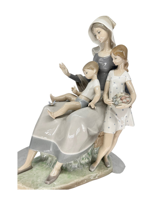 Retired Lladro Mother Figurine, Glazed, Made in Spain 15”-EZ Jewelry and Decor