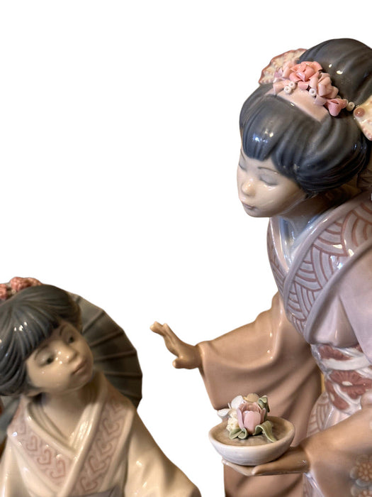 Vintage Lladro Springtime in Japan # 1445, Georgeous Hand Made Porcelain Figurine 13” T x 14.5”, Hand Made In Spain. No Box-EZ Jewelry and Decor