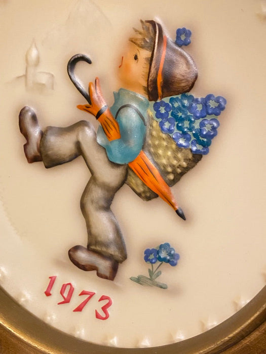 Vintage Goebel Hummel-Annual  Plate 1973-#266- Globe Trotter-EZ Jewelry and Decor