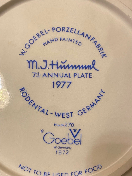 Annual Plate 1976 AppleTree GirlVintage Goebel Hummel Annual Plate #269-EZ Jewelry and Decor