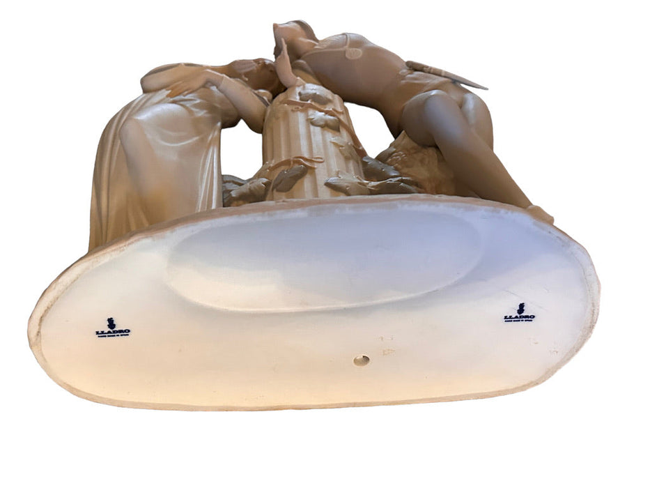 Retired Lladro Romeo and Juliet Porcelain Figurine 18” T, Hand Made In Spain, Matte-EZ Jewelry and Decor