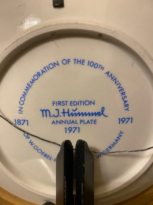 Vintage Goebel Annual Plate 1971Heavenly Angel Hummel  #264-EZ Jewelry and Decor
