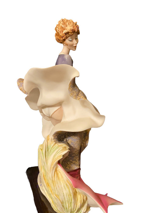 Vintage Giuseppe Armani "The Umbrella – Autumn” Figurine With Box 14.5"t , Hand Made, Hand Painted, Rare Retired, Signed-EZ Jewelry and Decor