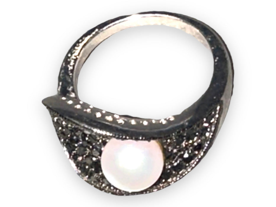 Kwan Cultured Pearl and Black Spinel Cocktail Ring , Silver Ring with a Pearl, Size 8-EZ Jewelry and Decor