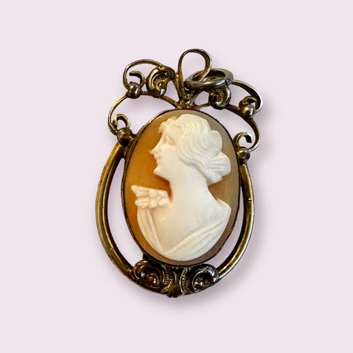 Lovely, Classic 12k Gold Filled Cameo Pendant With Carved Shell Pendant  Come In  Jewelry Box 1.1in T-EZ Jewelry and Decor