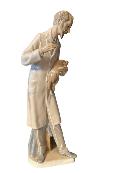 Retired Vintage Lladro Veterinarian With Dog Porcelain Figurine. No. 4825. 13” T-EZ Jewelry and Decor