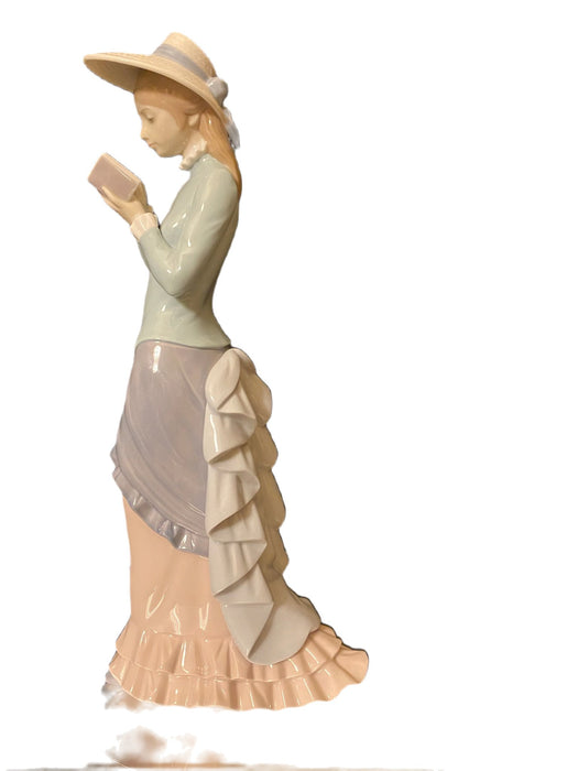 Vintage Lladro Figurine #5000 Lady Reading A Book 14" Handmade In Spain Mint Condition.-EZ Jewelry and Decor