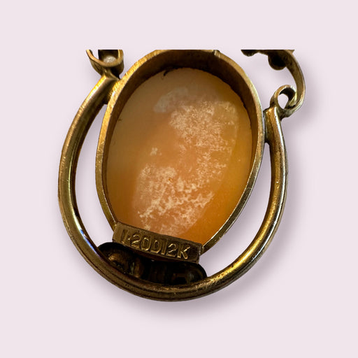 Lovely, Classic 12k Gold Filled Cameo Pendant With Carved Shell Pendant  Come In  Jewelry Box 1.1in T-EZ Jewelry and Decor