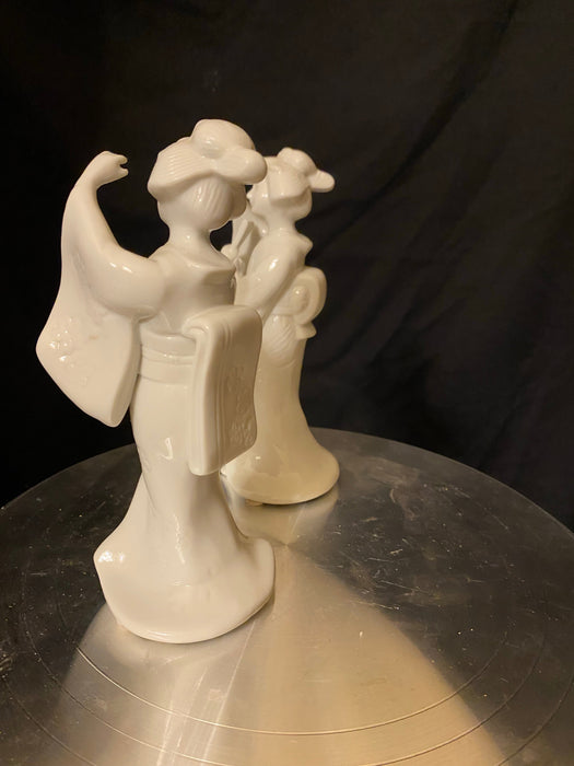 A pair of Homco Porcelain Geishas Dance . 7”.5-EZ Jewelry and Decor