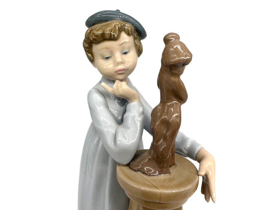 Retired Lladro Little Sculptor Gloss. Hand Made, Hand Painted Porcelain Figurine  Made In Spain Mint in Original Box, 11 inch-EZ Jewelry and Decor