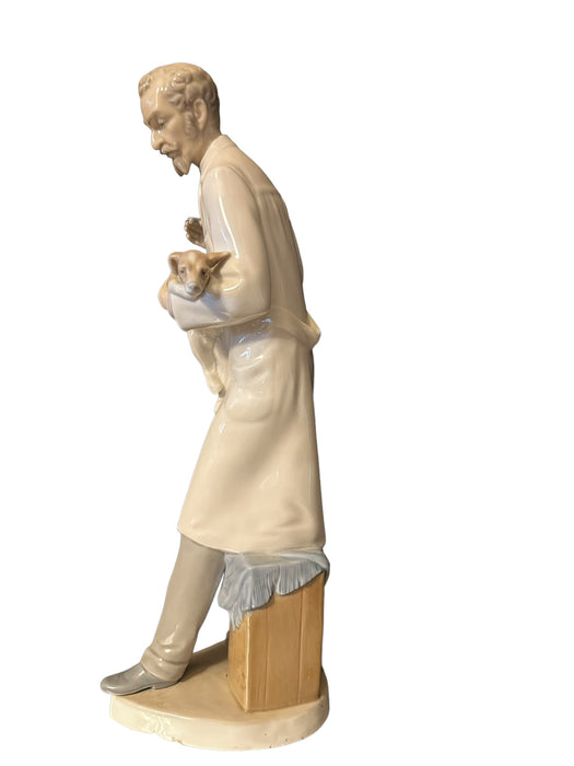 Retired Vintage Lladro Veterinarian With Dog Porcelain Figurine. No. 4825. 13” T-EZ Jewelry and Decor